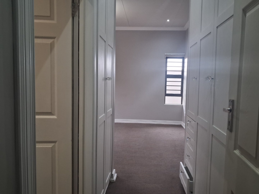 To Let 3 Bedroom Property for Rent in Hillside Free State
